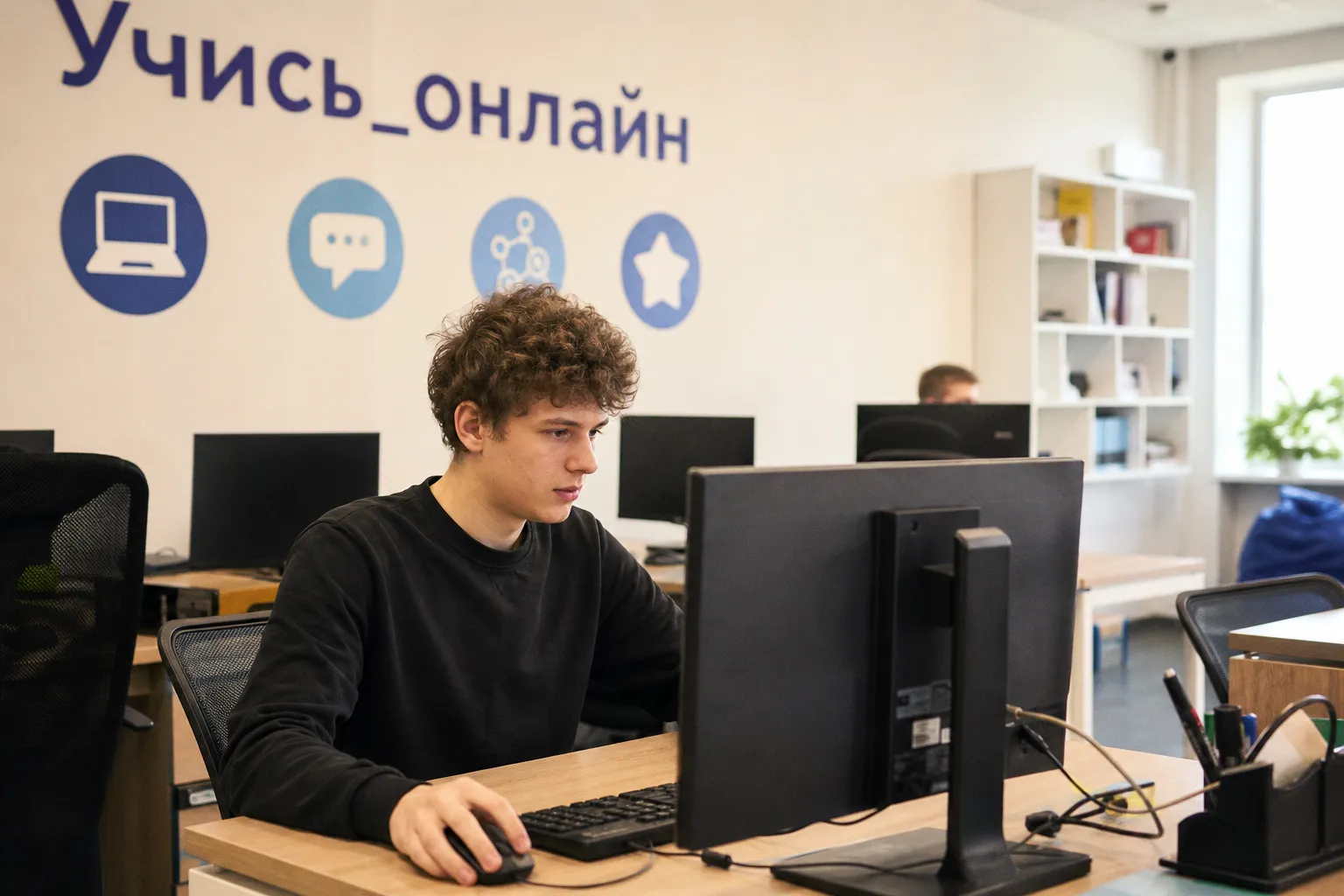Сергей Кравцов: школьников научат осознанно использовать ИИ